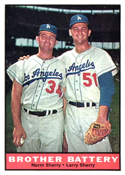Topps 521 Brother Battery (Norm Sherry / Larry Sherry) #1961